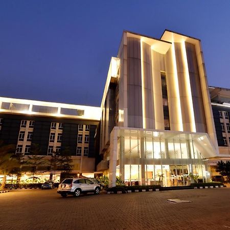 Yasmin Hotel Karawaci Τάνγκερανγκ Εξωτερικό φωτογραφία