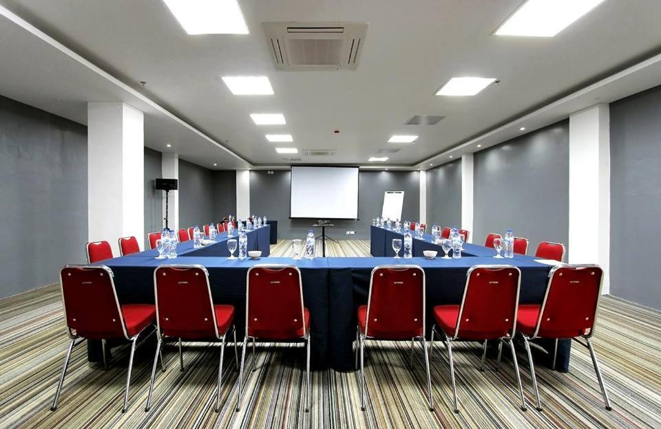 Yasmin Hotel Karawaci Τάνγκερανγκ Εξωτερικό φωτογραφία